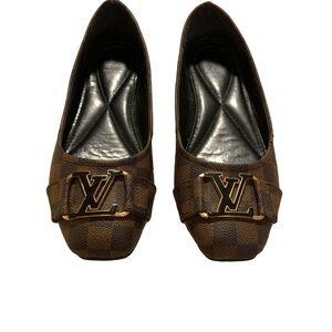 Designer Brown Checkered Flats with Gold Logo Accent